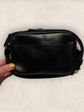 Portland Leather Small Camera Bag | Smooth Black